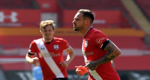 ساوثهامبتون يقتنص فوزا دراميا من بيرنلي في الدوري الإنجليزي